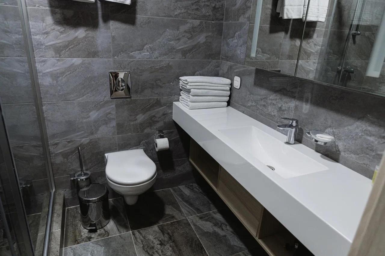 Ye'S Астана Aparthotel Exteriör bild